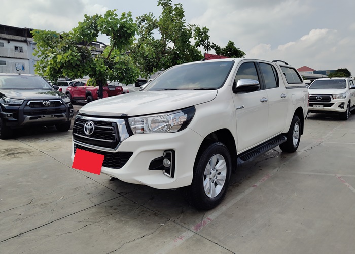 TOYOTA Hilux