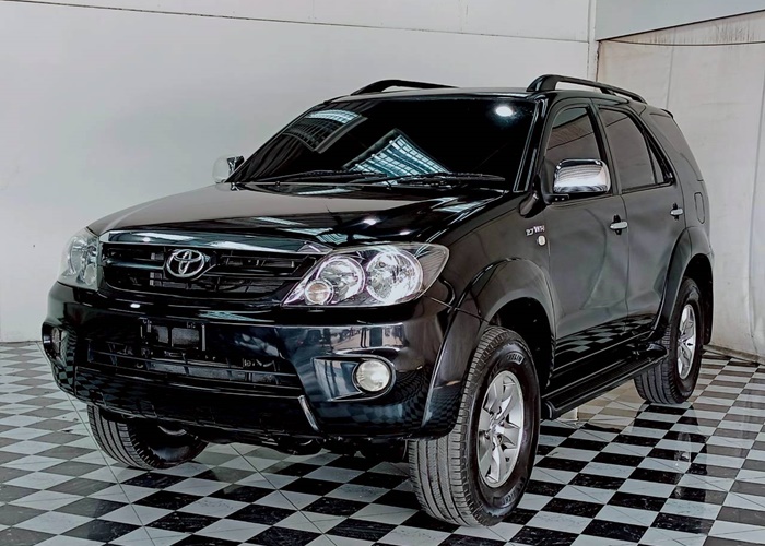 TOYOTA Fortuner