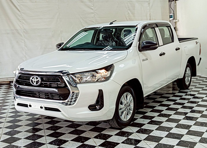 TOYOTA Hilux