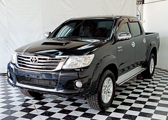 TOYOTA Hilux