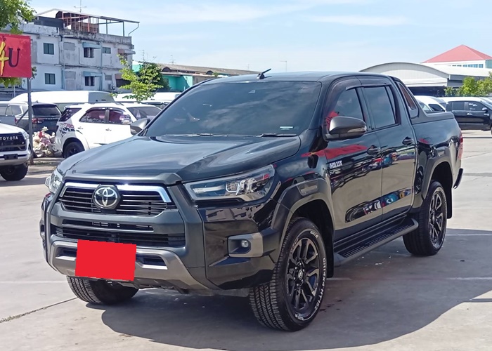 TOYOTA Hilux