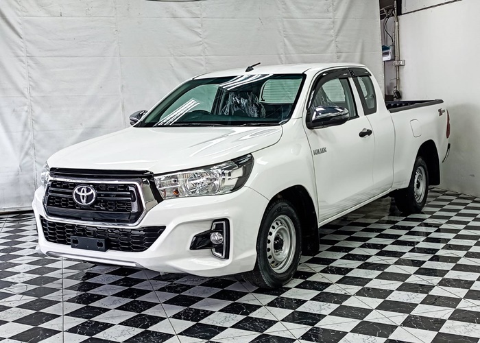 TOYOTA Hilux