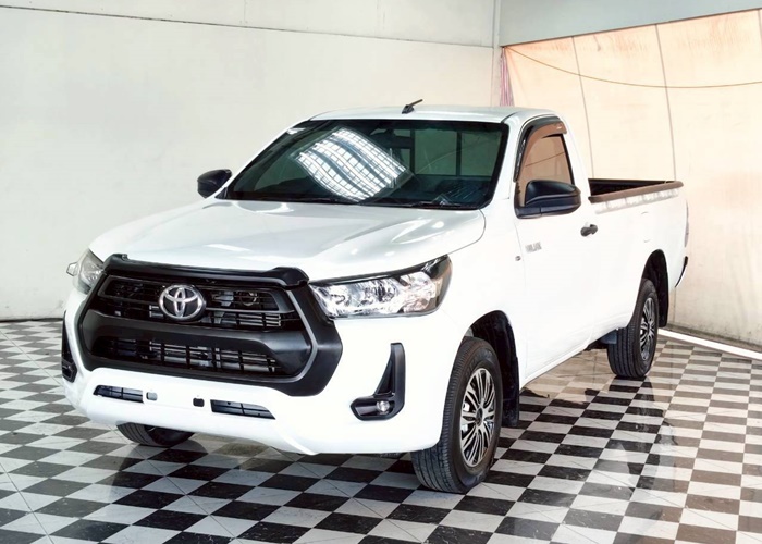 TOYOTA Hilux
