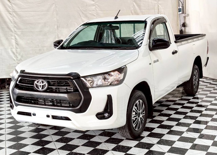 TOYOTA Hilux