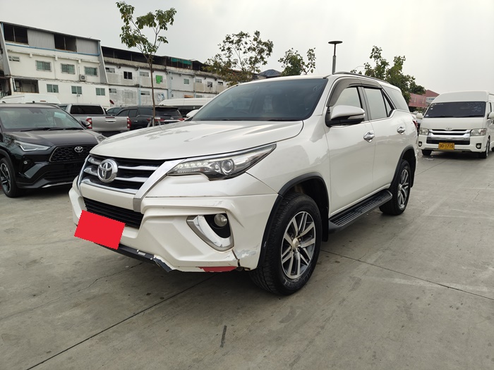 TOYOTA Fortuner