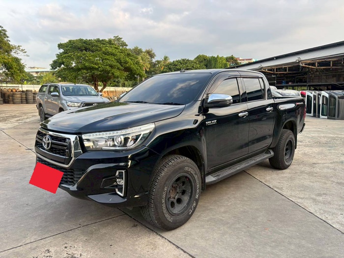 TOYOTA Hilux