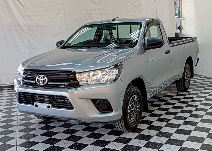 TOYOTA Hilux