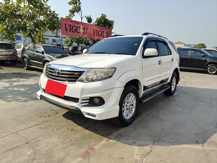 TOYOTA Fortuner