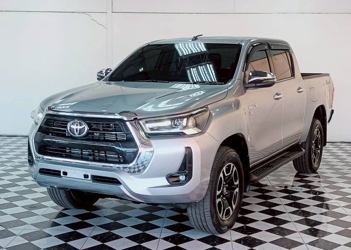 TOYOTA Hilux