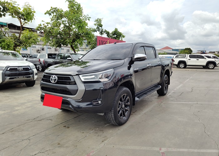 TOYOTA Hilux
