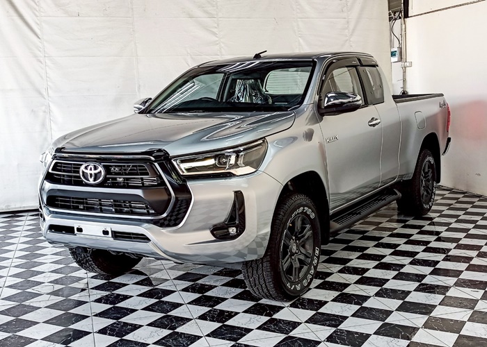 TOYOTA Hilux