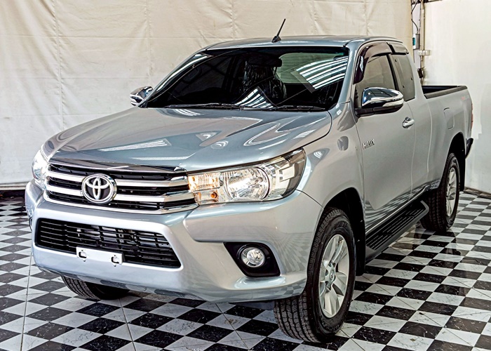TOYOTA Hilux