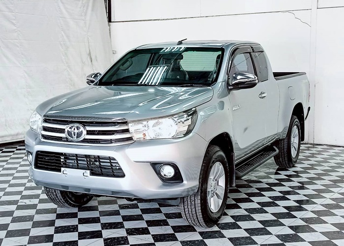 TOYOTA Hilux
