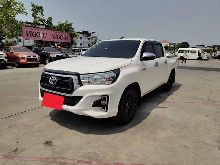 TOYOTA Hilux