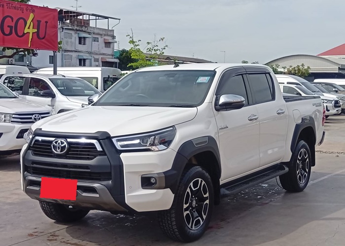 TOYOTA Hilux
