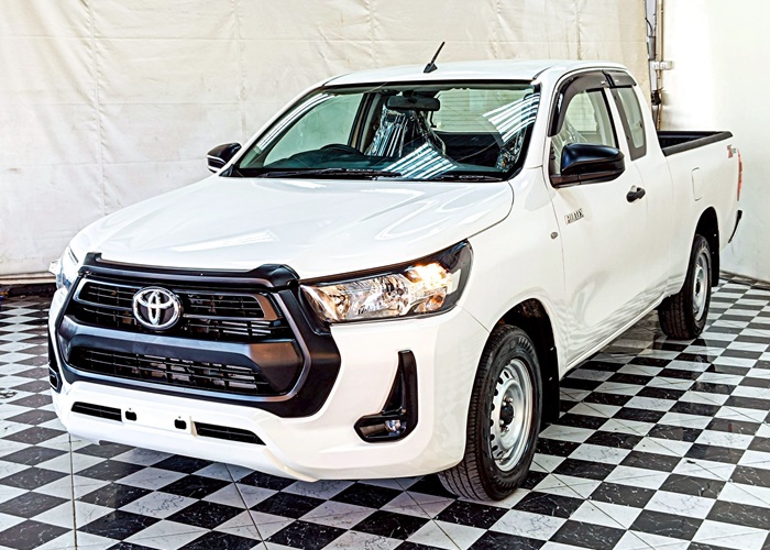 TOYOTA Hilux