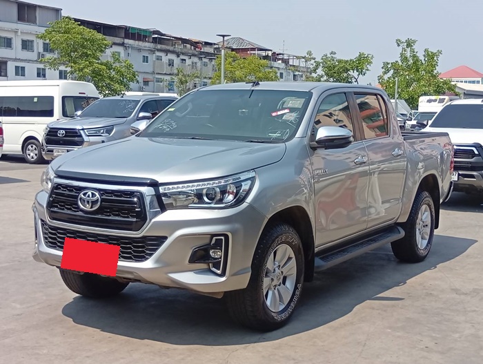 TOYOTA Hilux