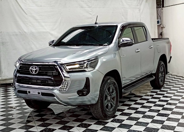 TOYOTA Hilux
