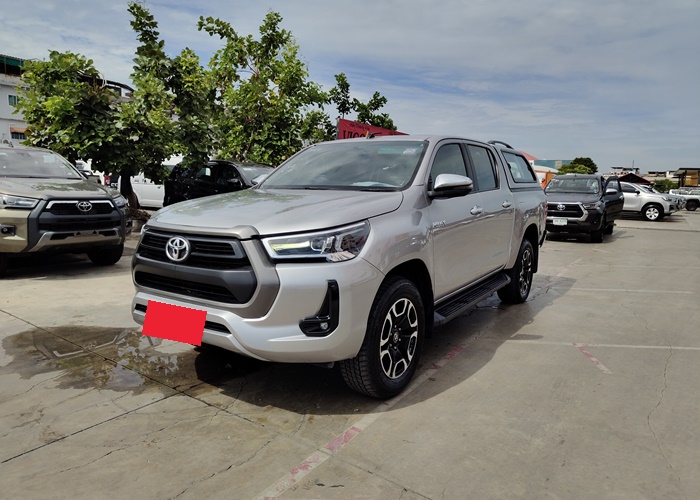 TOYOTA Hilux