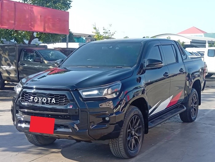TOYOTA Hilux