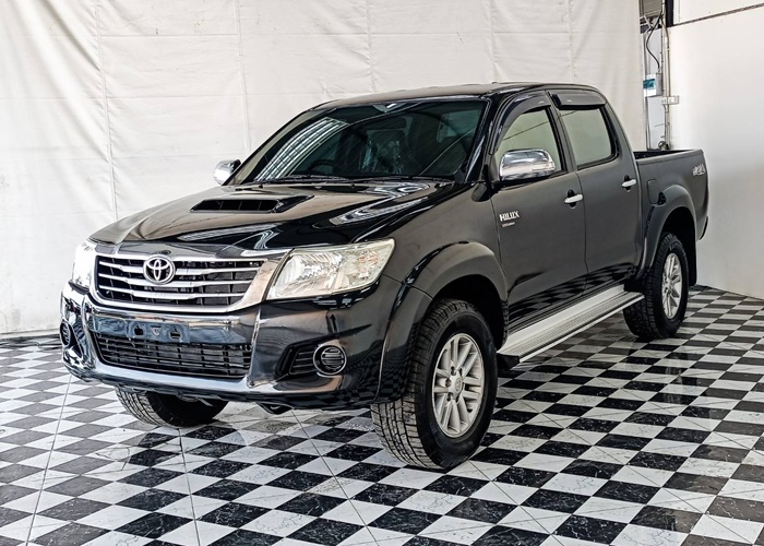 TOYOTA Hilux