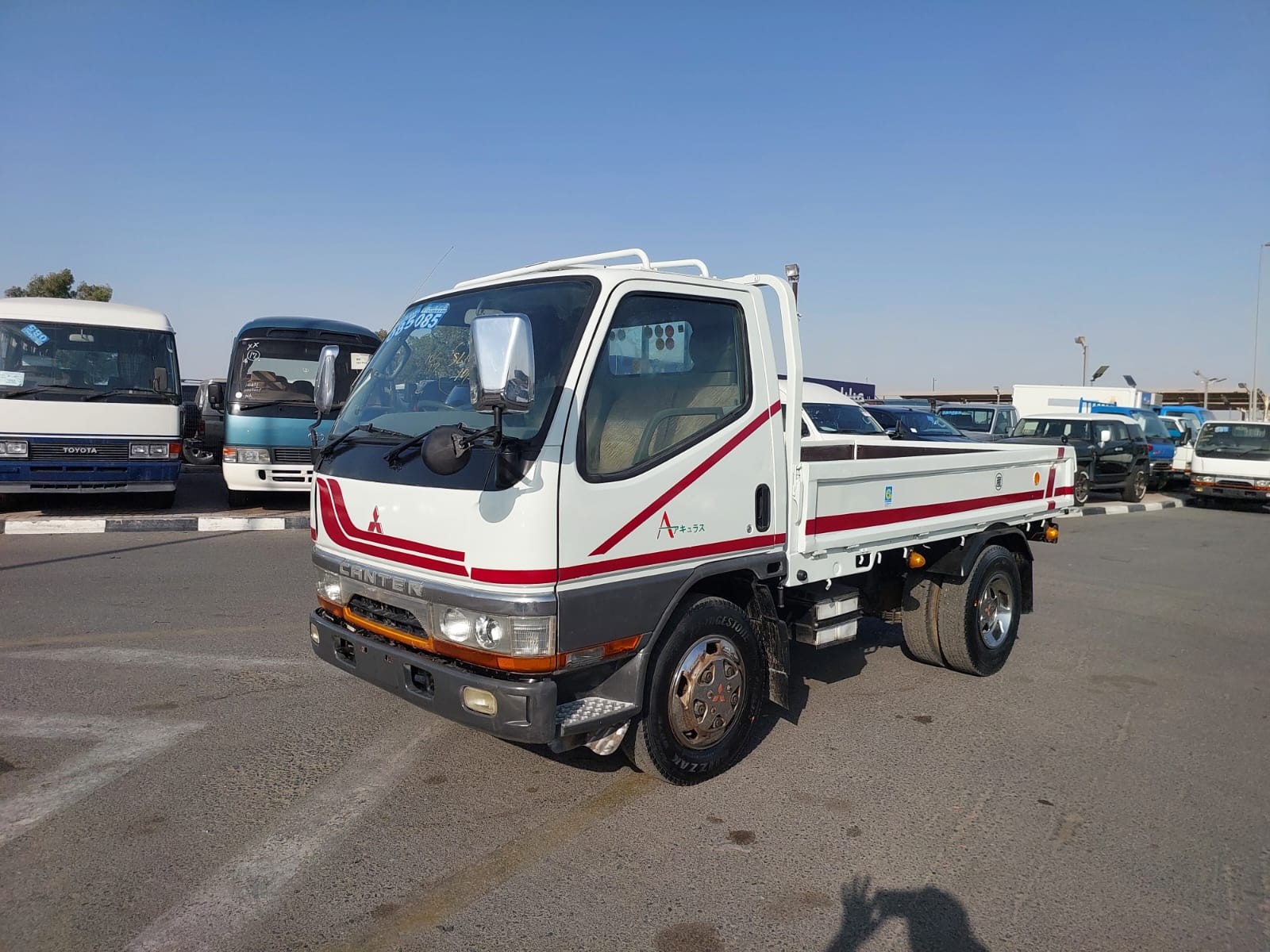 MITSUBISHI Canter