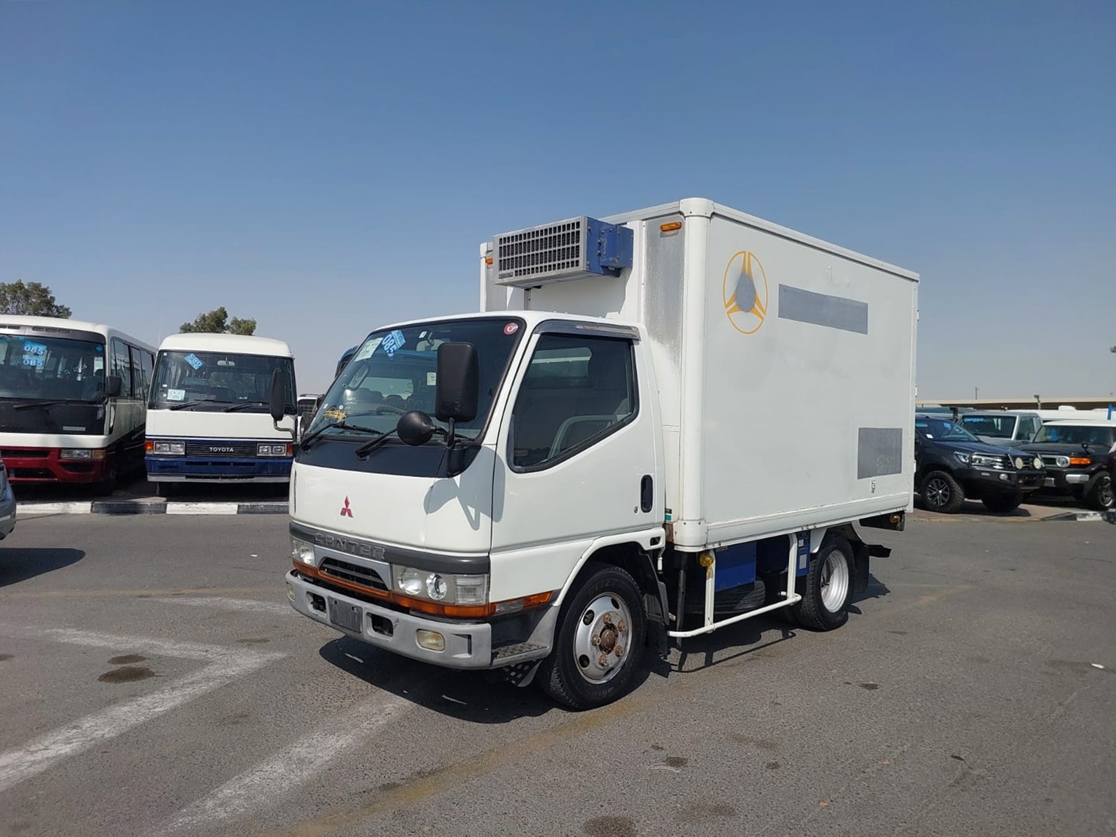 MITSUBISHI Canter