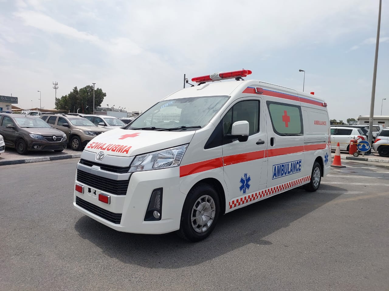 TOYOTA HIACE AMBULANCE