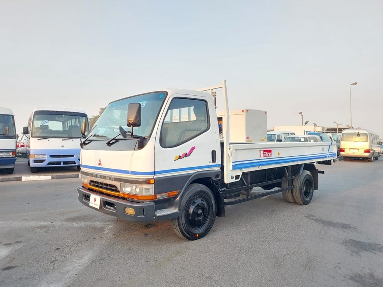 MITSUBISHI Canter