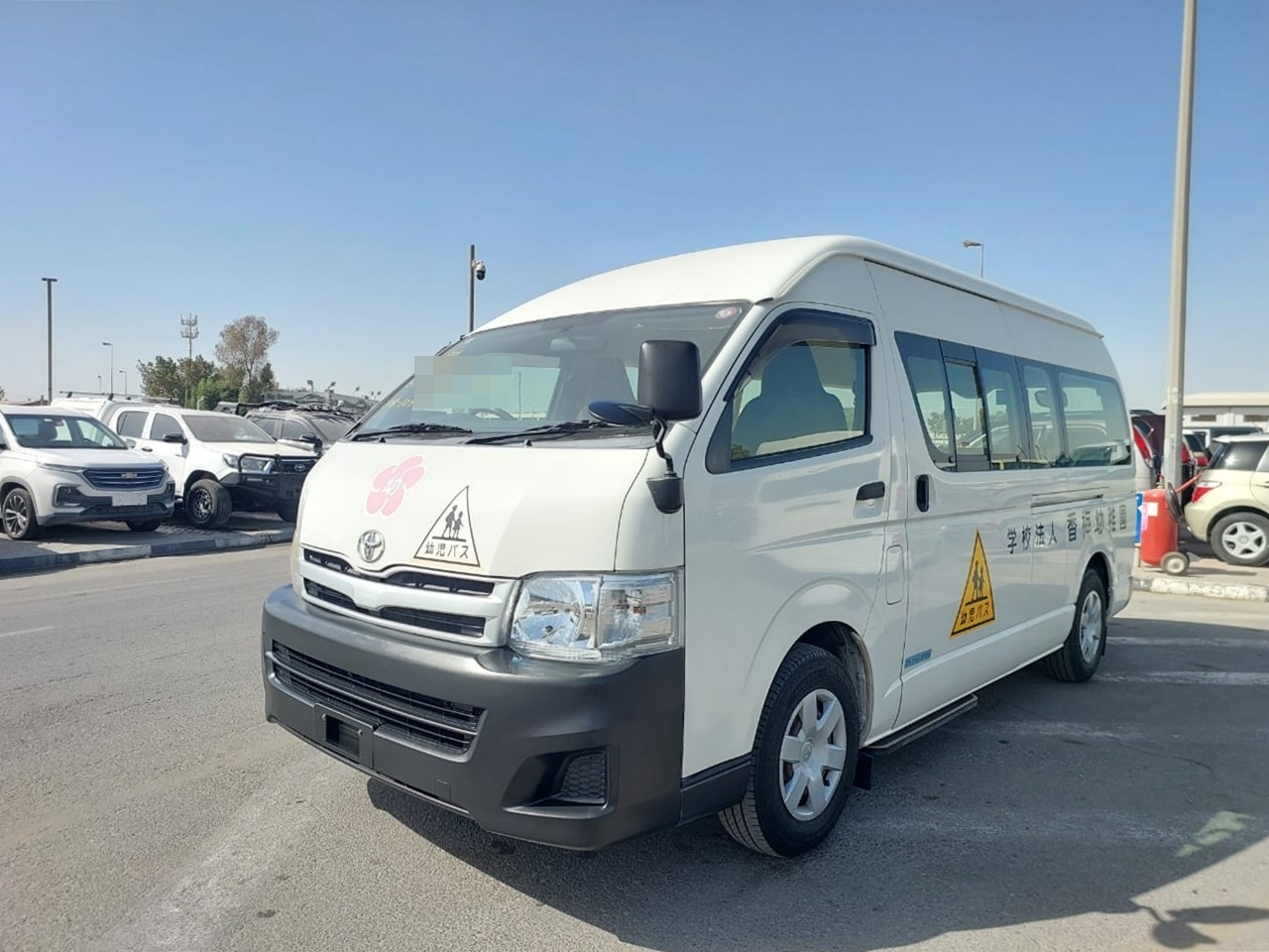 TOYOTA HIACE