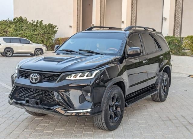 TOYOTA Fortuner