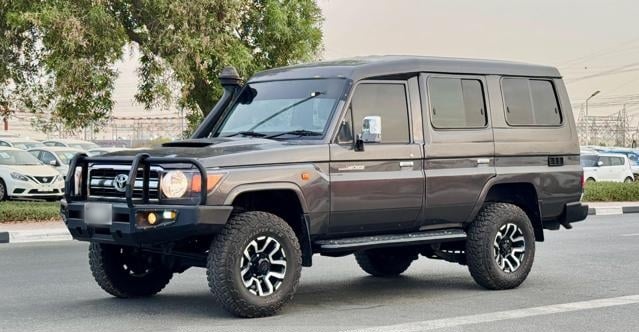 TOYOTA Land Cruiser