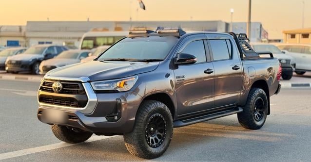 TOYOTA Hilux