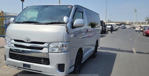 TOYOTA HIACE
