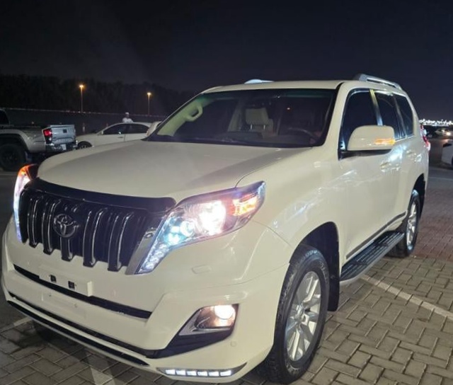 TOYOTA Land Cruiser Prado
