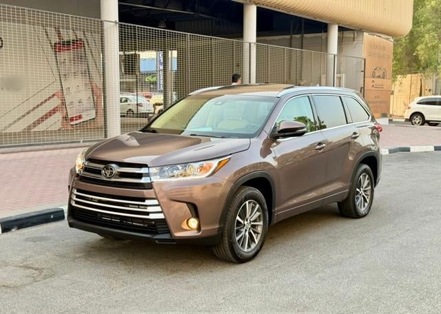 TOYOTA HIGHLANDER