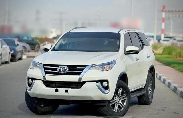 TOYOTA Fortuner